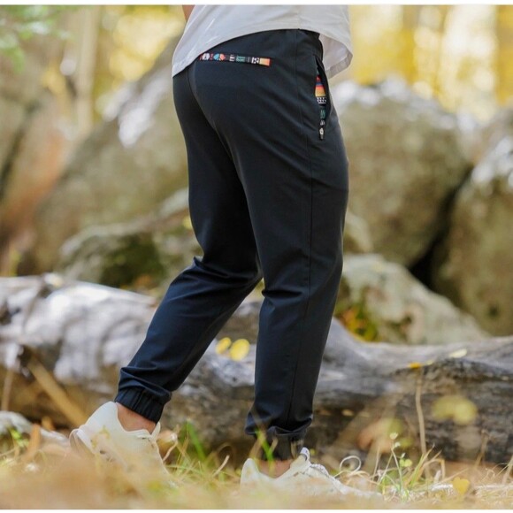 Wowie Rambler Jogger Pants Men's XL Black Elastic Drawstring Aztec Crow - Picture 2 of 9